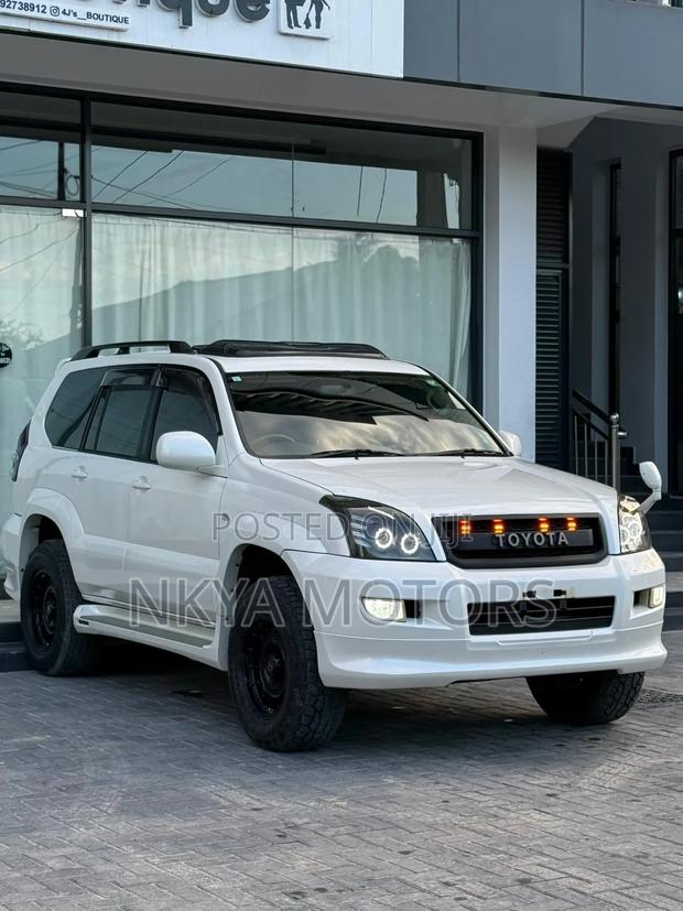 Toyota Land Cruiser Prado 2007 White