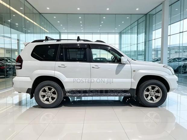 Toyota Land Cruiser Prado 2007 White