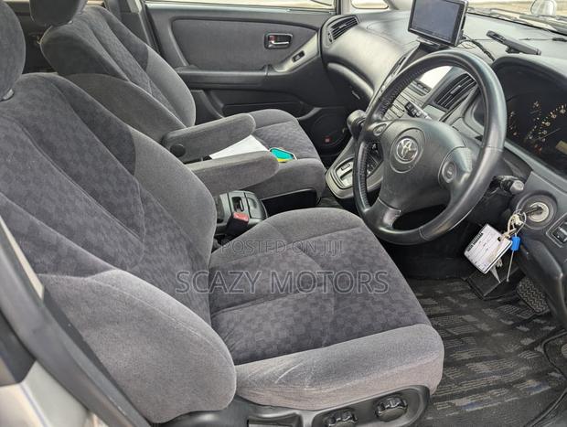 Toyota Harrier 2001 Silver