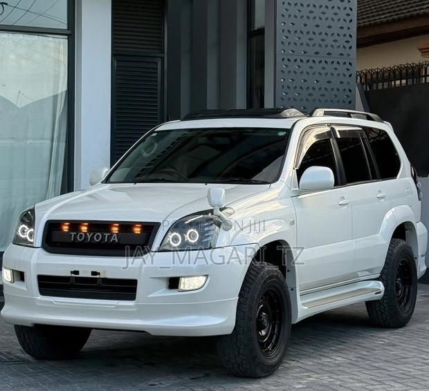 Toyota Land Cruiser Prado 2006 White