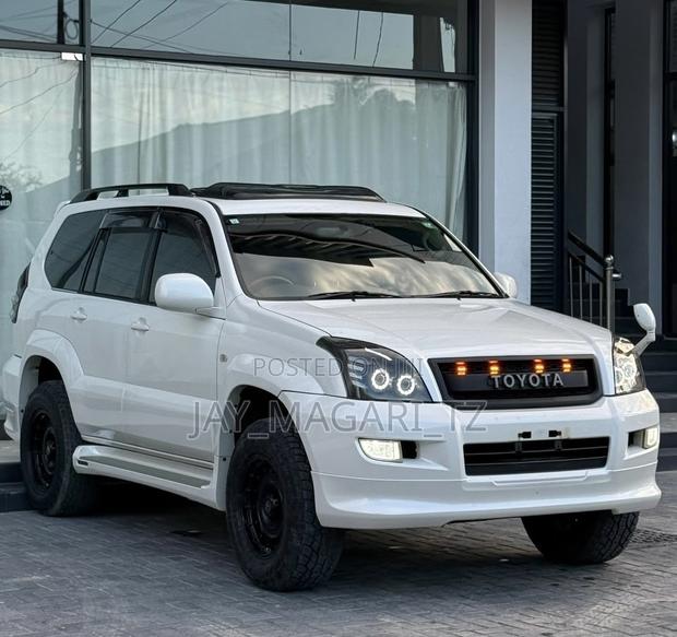Toyota Land Cruiser Prado 2006 White
