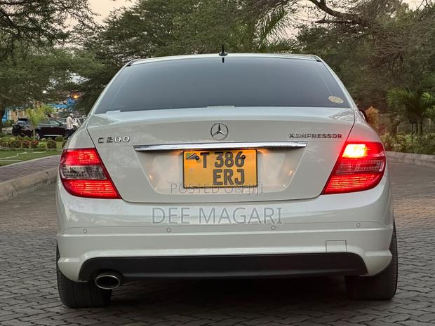 Mercedes-Benz C200 2008 White