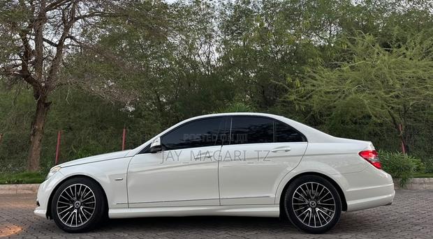 Mercedes-Benz C-Class 2008 White