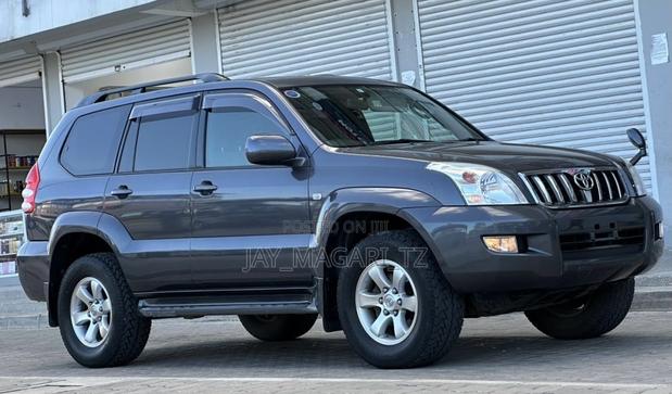 Toyota Land Cruiser Prado 2006 Gray
