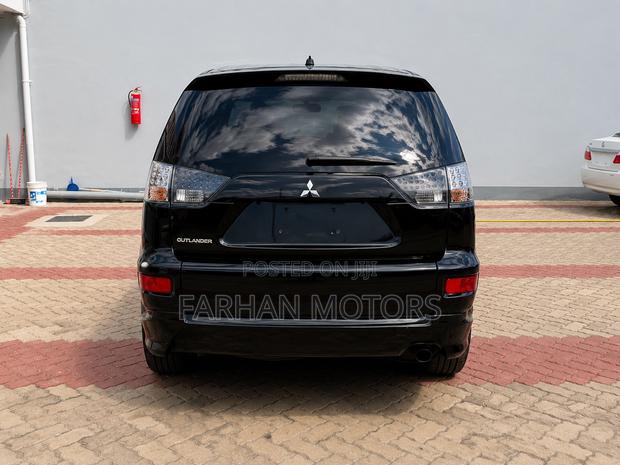 Mitsubishi Outlander 2011 Black