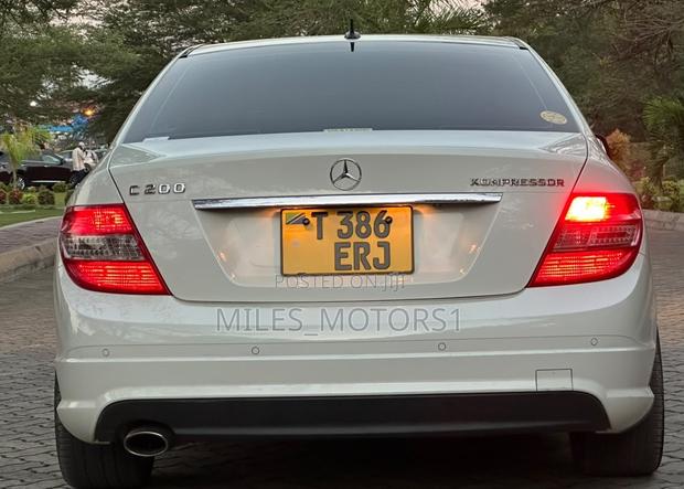 Mercedes-Benz C200 2008 White