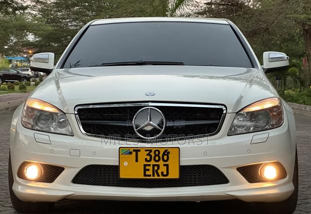 Mercedes-Benz C200 2008 White