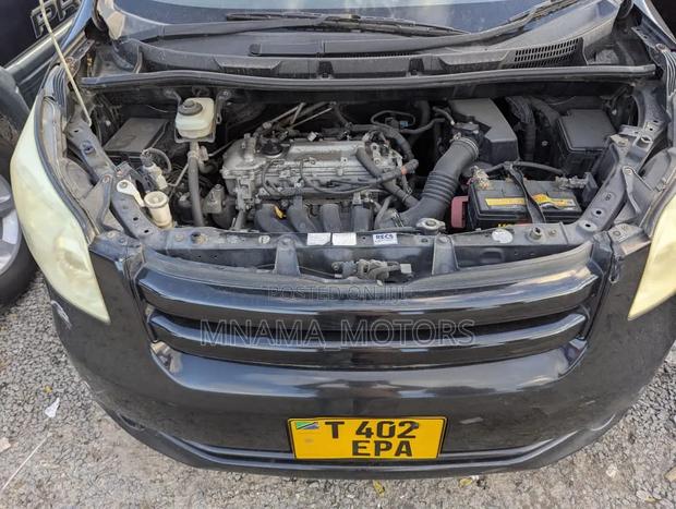 Toyota Noah 2.0 143hp FWD (8 Seater) 2008 Black