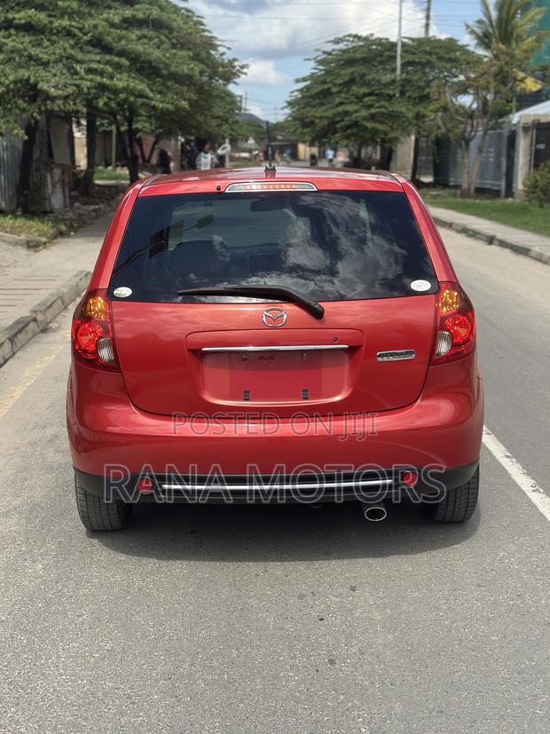Mazda Verisa 2010 Red
