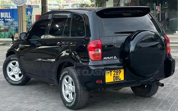 Toyota RAV4 2002 Black