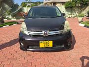 Toyota ISIS 2012 Gray for sale
