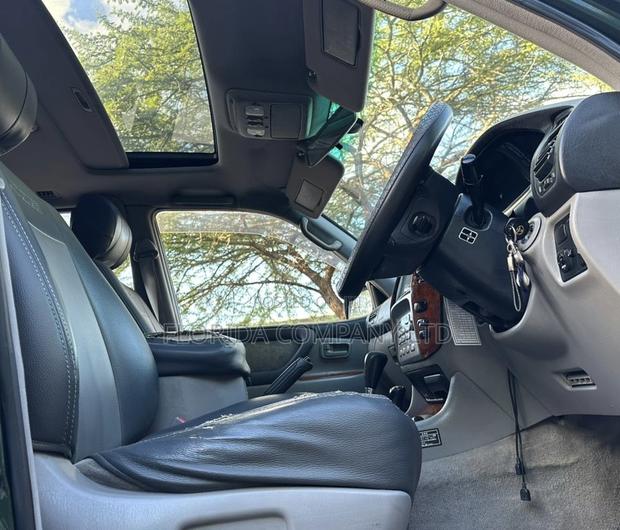 Toyota Land Cruiser Prado 2004 Gray