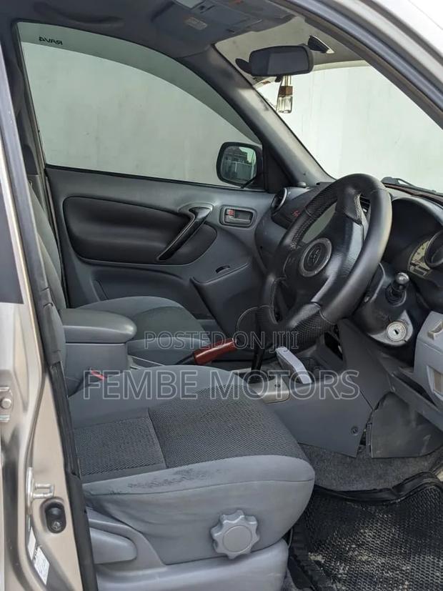 Toyota RAV4 Automatic 2003 Silver