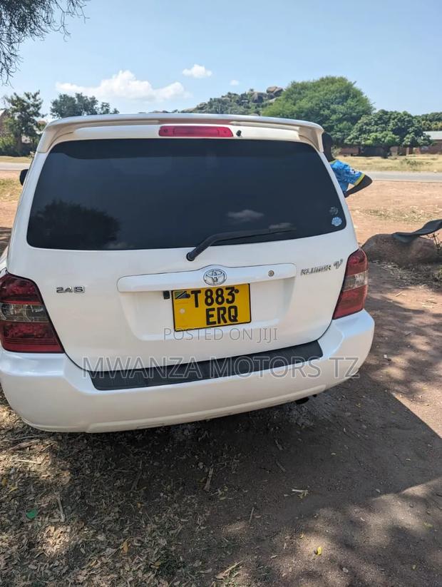 Toyota Kluger 2007 White