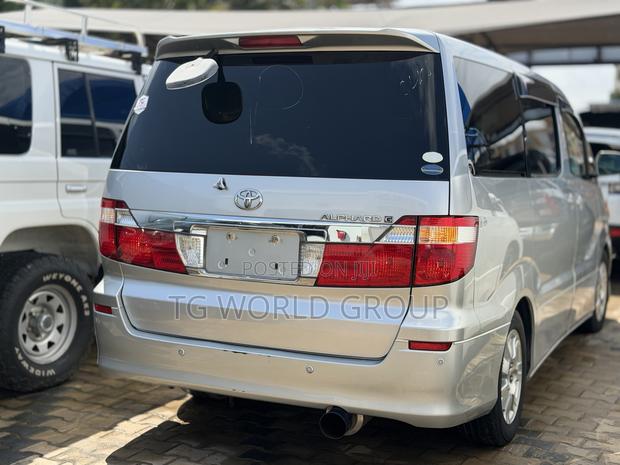 Toyota Alphard 2.4 Petrol FWD 2004 Silver