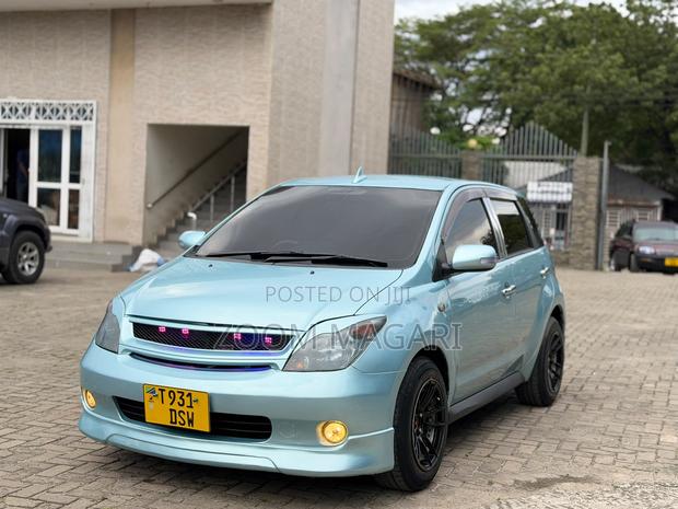 Toyota IST 2005 Blue