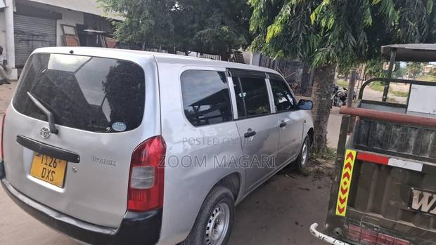 Toyota Probox 2004 Silver