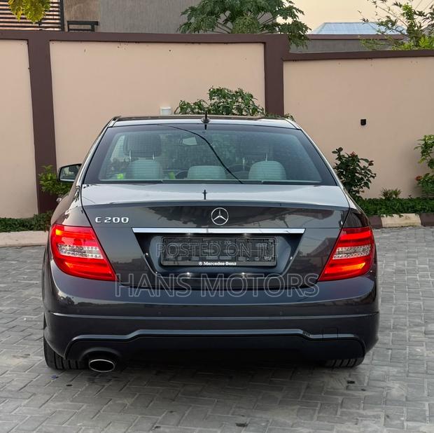 Mercedes-Benz C200 2013 Gray
