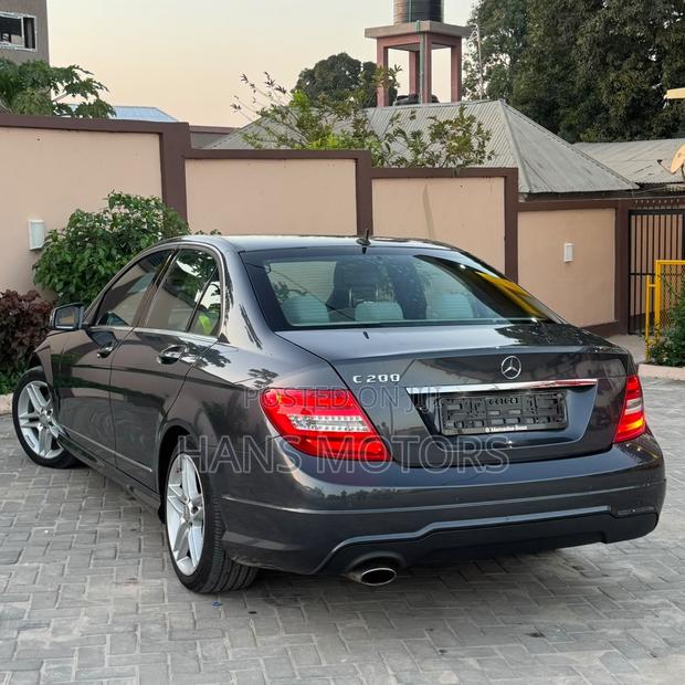 Mercedes-Benz C200 2013 Gray