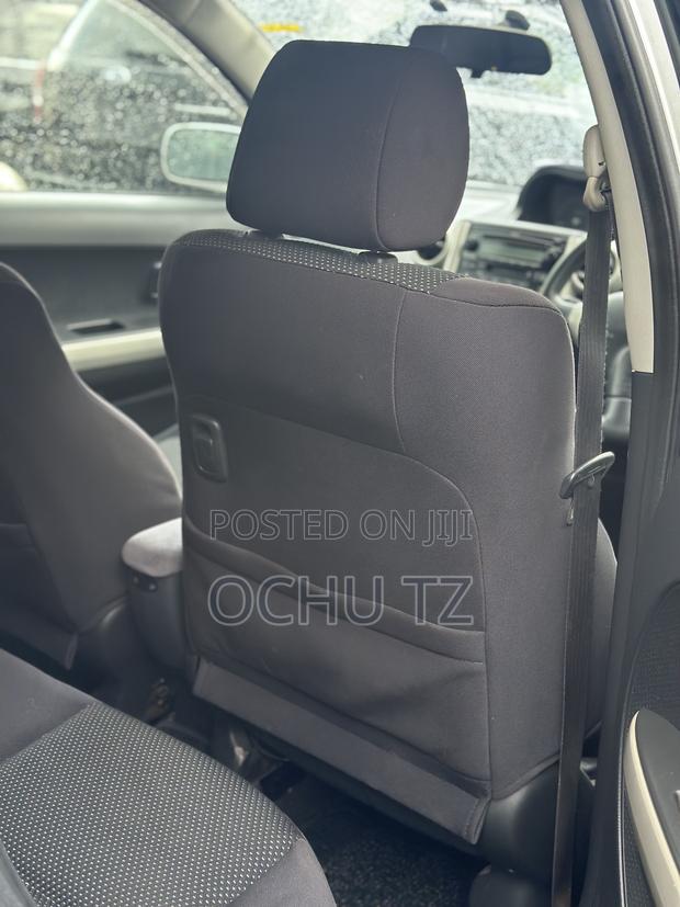 Toyota IST 2003 Silver
