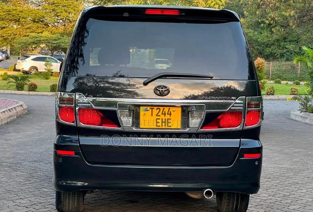 Toyota Alphard 2004 Black