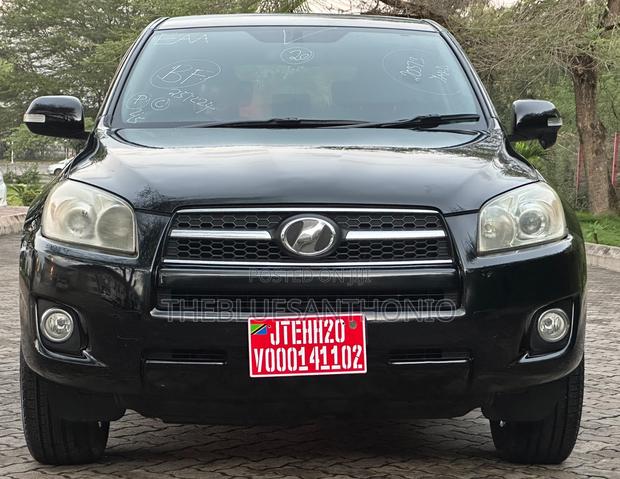 Toyota RAV4 2010 Black