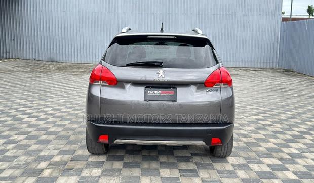 Peugeot 2008 2015 Gray