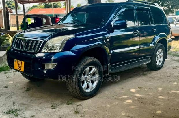 Toyota Land Cruiser Prado 2004 Black