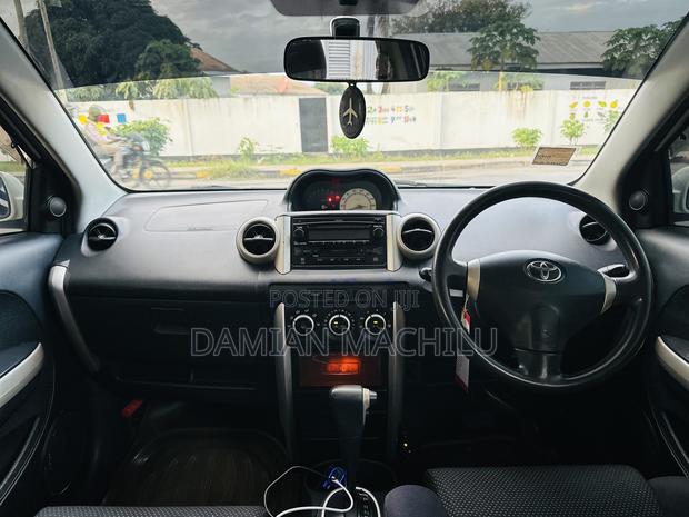 Toyota IST 2004 White