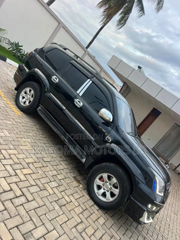 Toyota Land Cruiser Prado 2005 Black