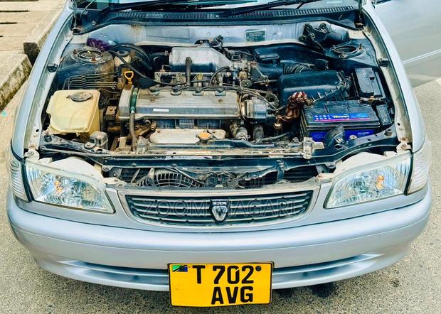 Toyota Corolla 2001 Silver