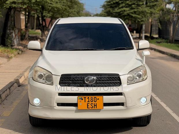 Toyota RAV4 2008 White