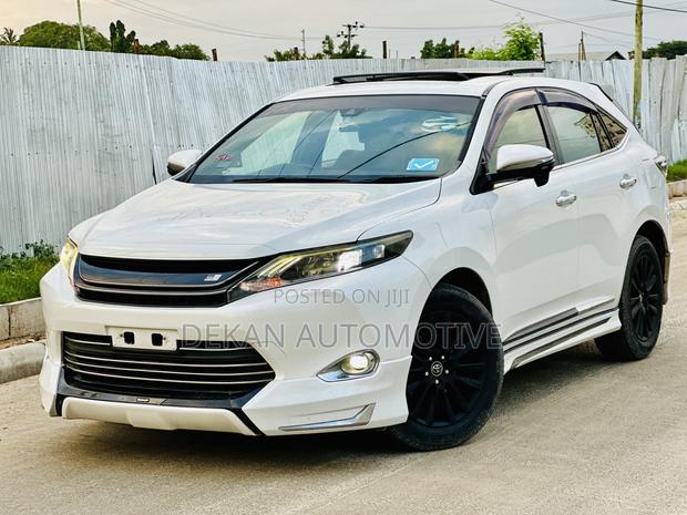 Toyota Harrier 2.0 Turbo GR Sport 2017 White