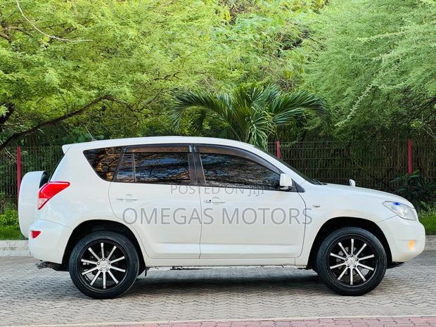 Toyota RAV4 2006 Pearl