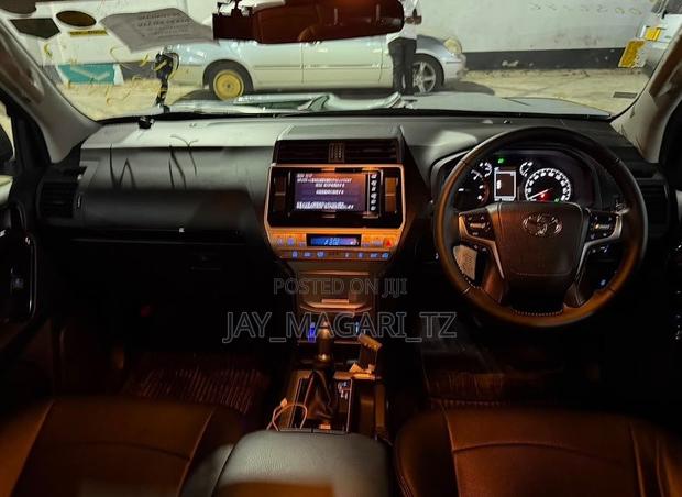 Toyota Land Cruiser Prado 2020 Black