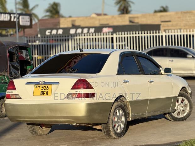 Toyota Mark II 2002 White