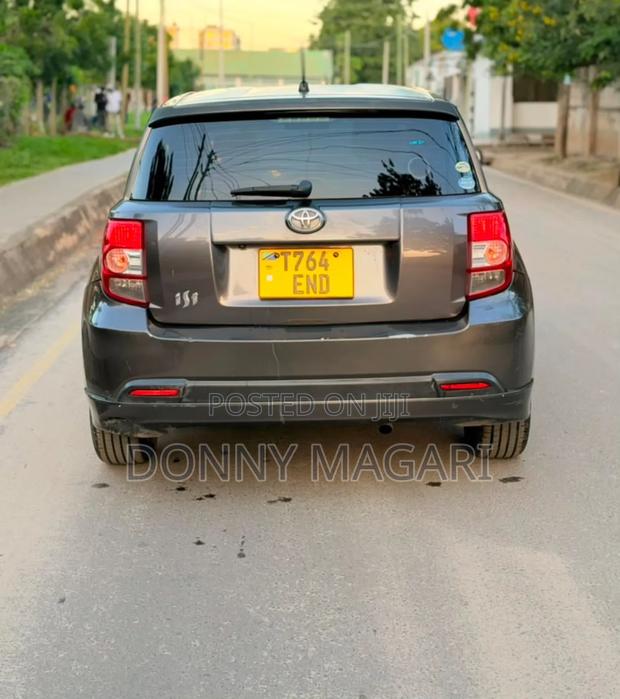 Toyota IST 2015 Gray
