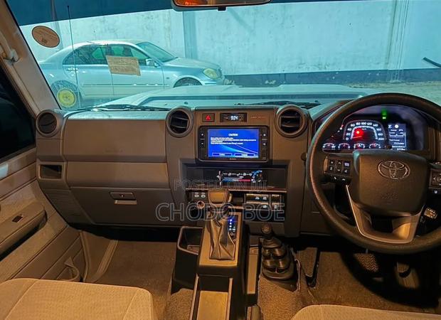 Toyota Land Cruiser 2025 Gray