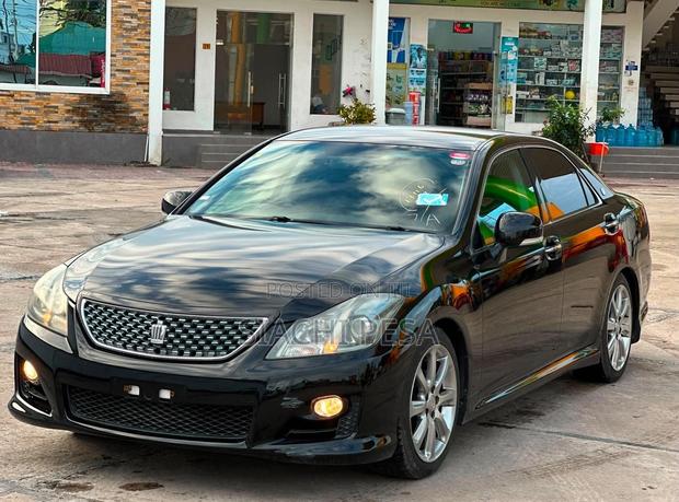 Toyota Crown 2009 Black