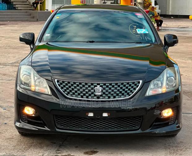 Toyota Crown 2009 Black