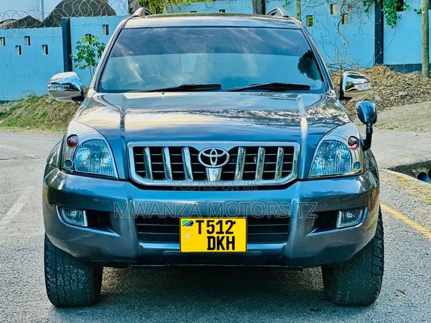 Toyota Land Cruiser Prado 2007 Gray