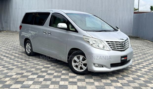 Toyota Alphard 2009 Silver