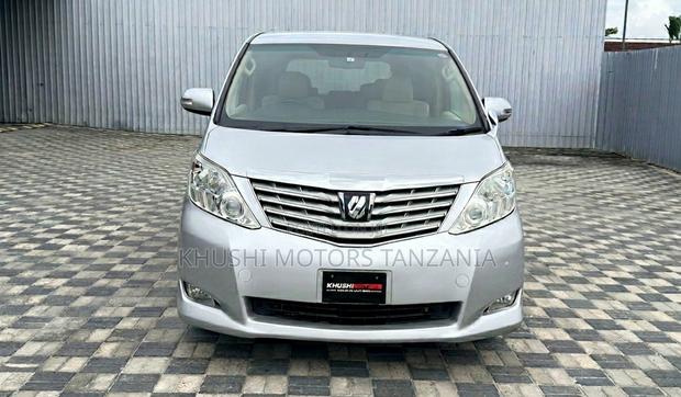 Toyota Alphard 2009 Silver