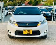 Toyota Harrier 2017 White for sale