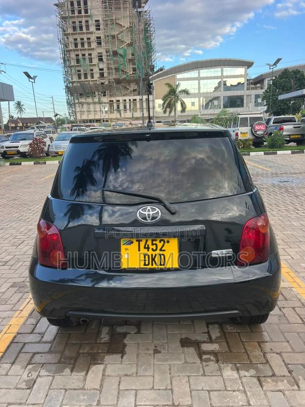 Toyota IST 2004 Black