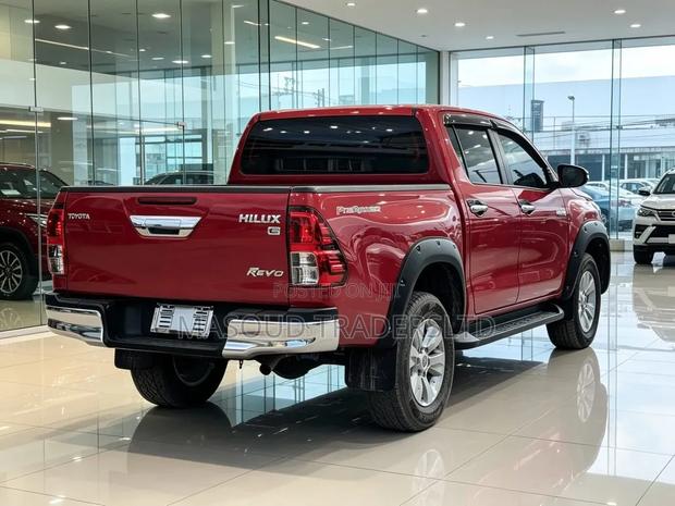 Toyota Hilux 2018 Red