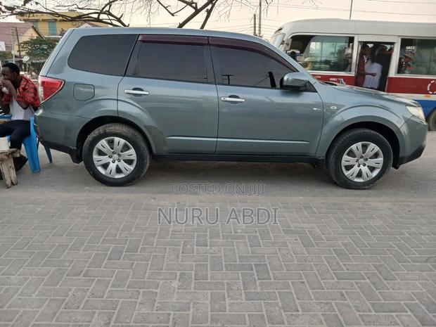 Subaru Forester 2.0D X 2009 Gray
