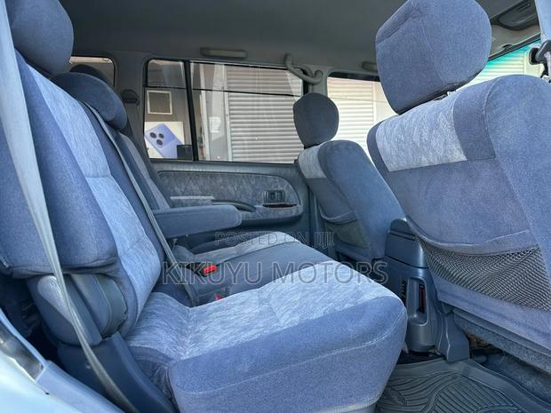 Toyota Land Cruiser Prado 2001 White