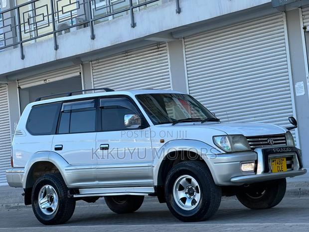 Toyota Land Cruiser Prado 2001 White