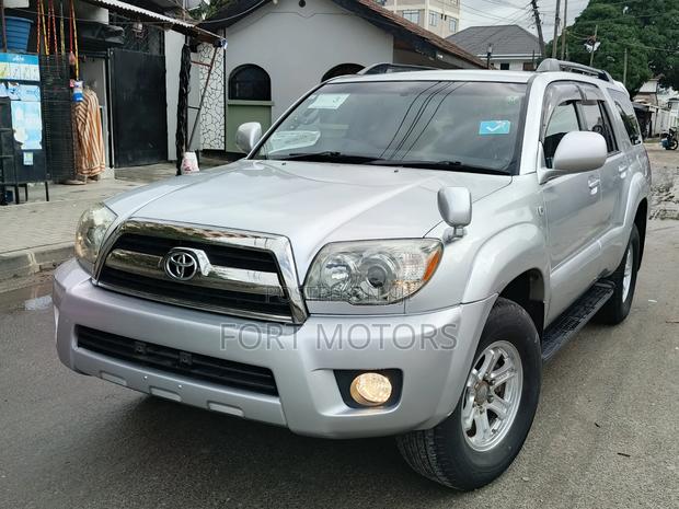 Toyota Hilux Surf 2.7 SSR 2009 Silver